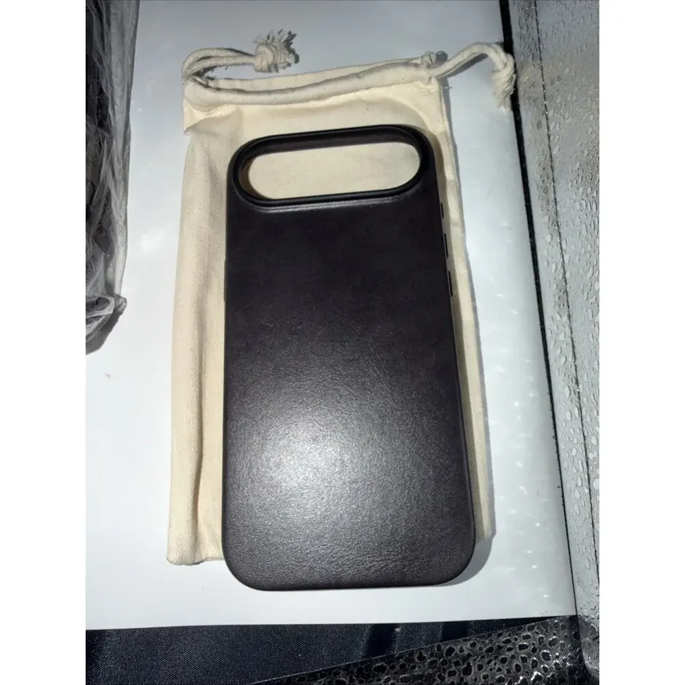 Le Pelle Handcrafted Premium Italian Leather Case for iPhone 17 Air